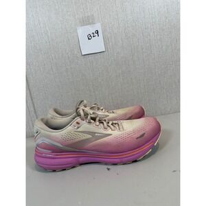 Brooks Ghost 15 White Pink Women's Size 11 1203801B139 Running Walking Sneakers